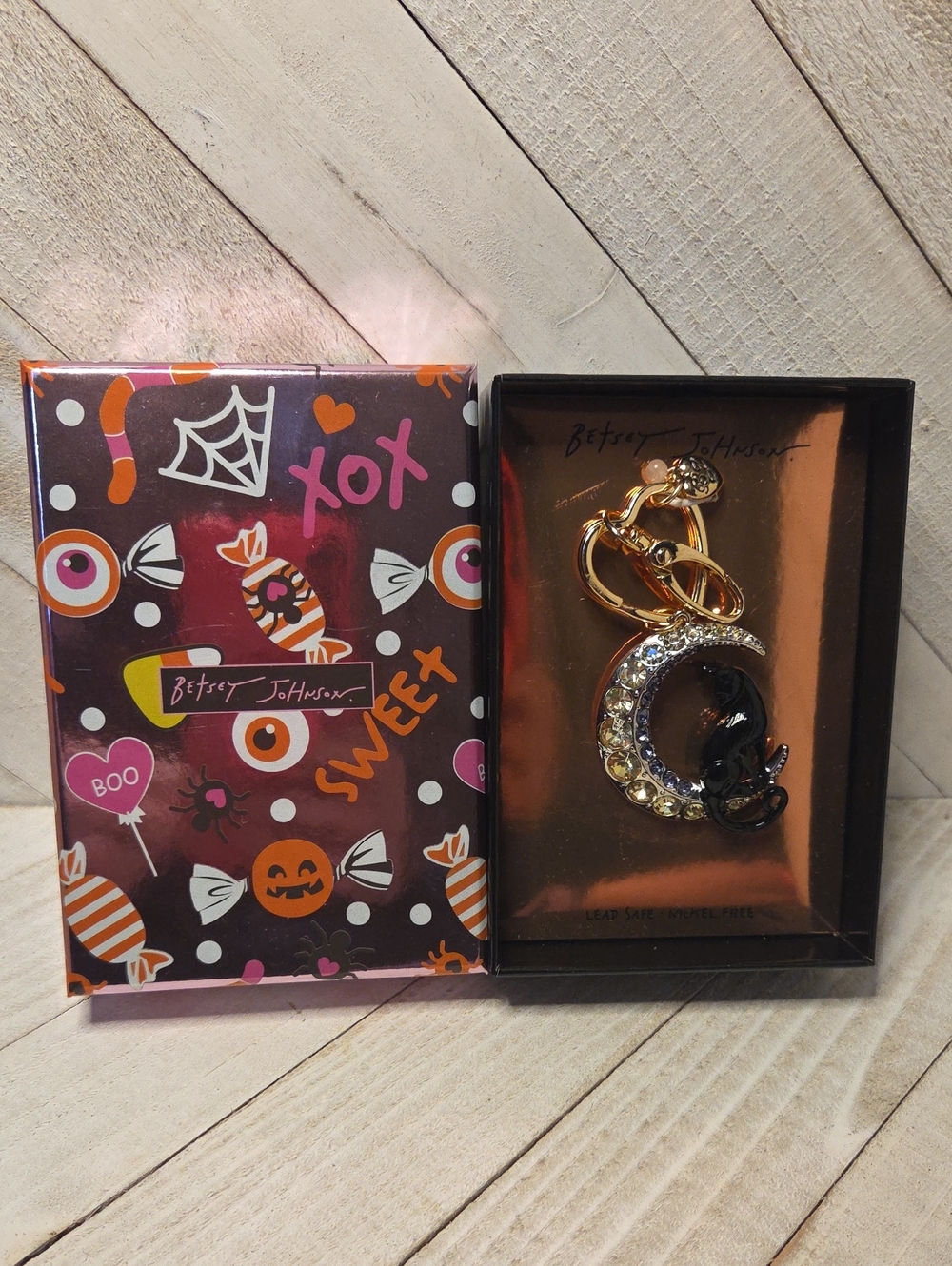 NEW Betsey Johnson Halloween Black Cat In The Moon Celestial Keychain